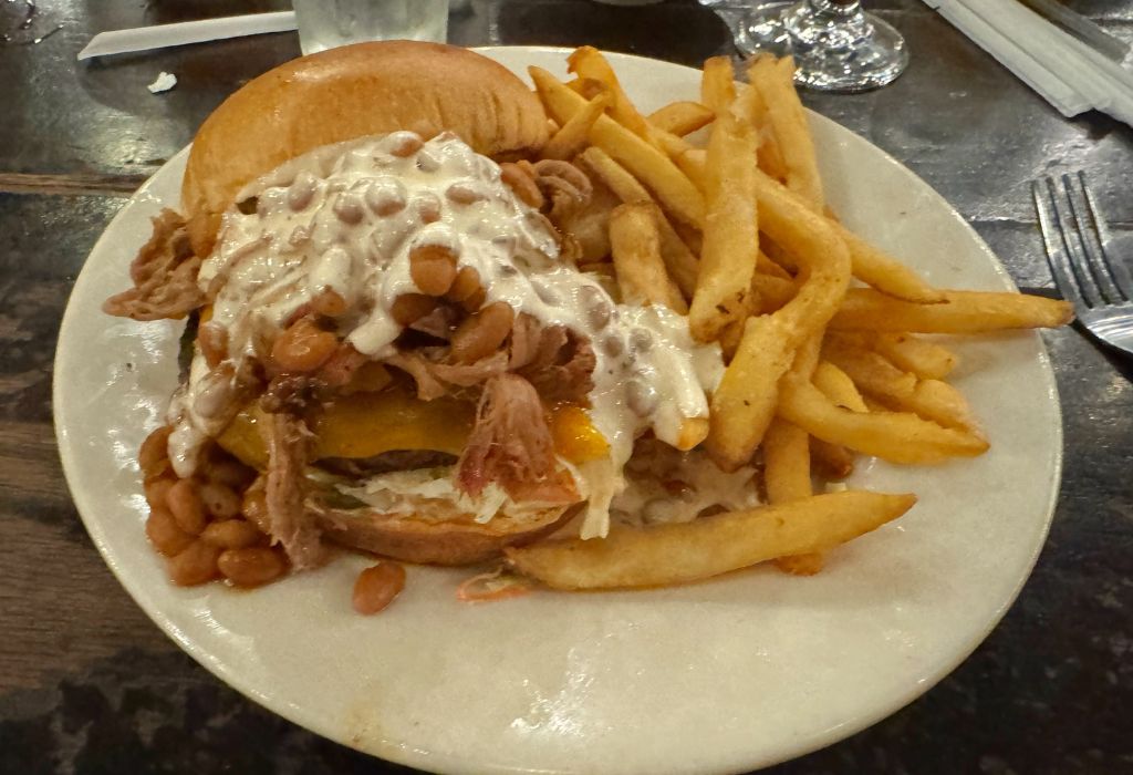 Puckett's Mojo Burger, Nashville