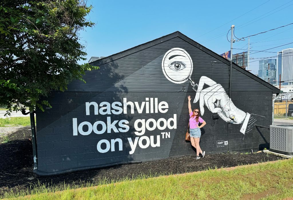 Nashville Looks Good on You Mural