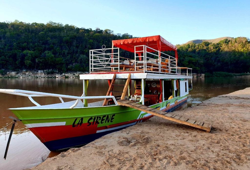 Riverboat Madagascar